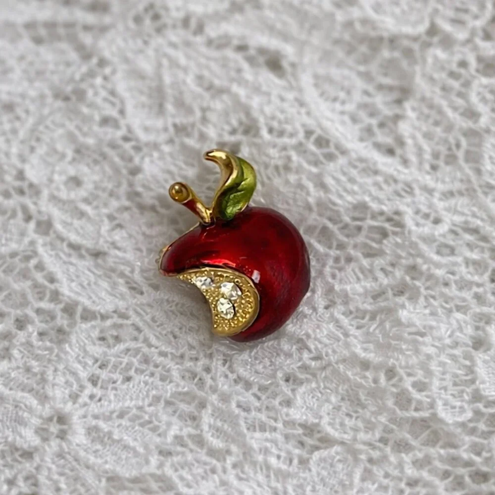 Vintage Tiny Apple Gold Tone Brooch Pin Enamel Rhinestone Fruit Kitschy Eclectic